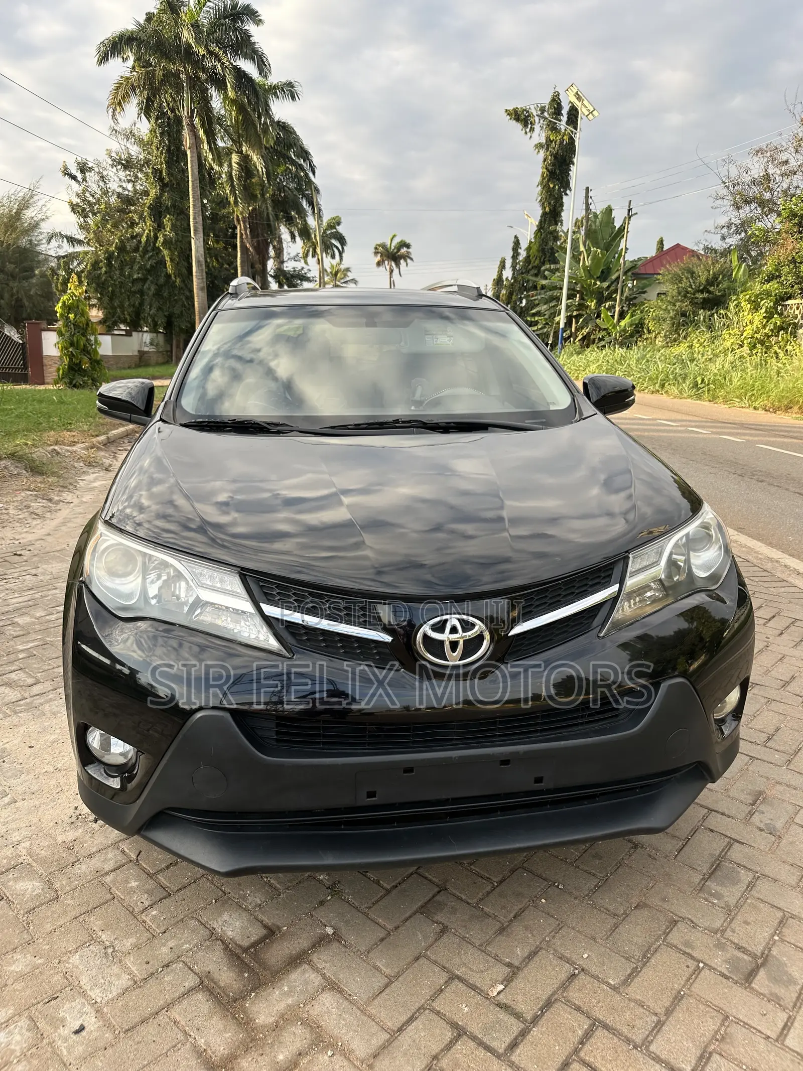 Toyota RAV4 XLE 4dr SUV AWD (2.5L 4cyl 6A) 2015 Black