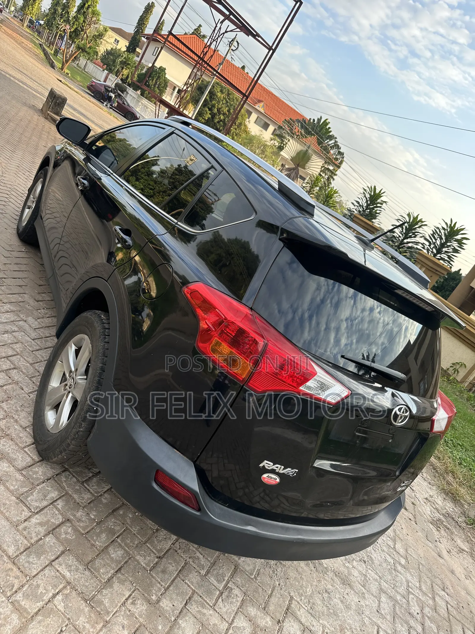 Toyota RAV4 XLE 4dr SUV AWD (2.5L 4cyl 6A) 2015 Black