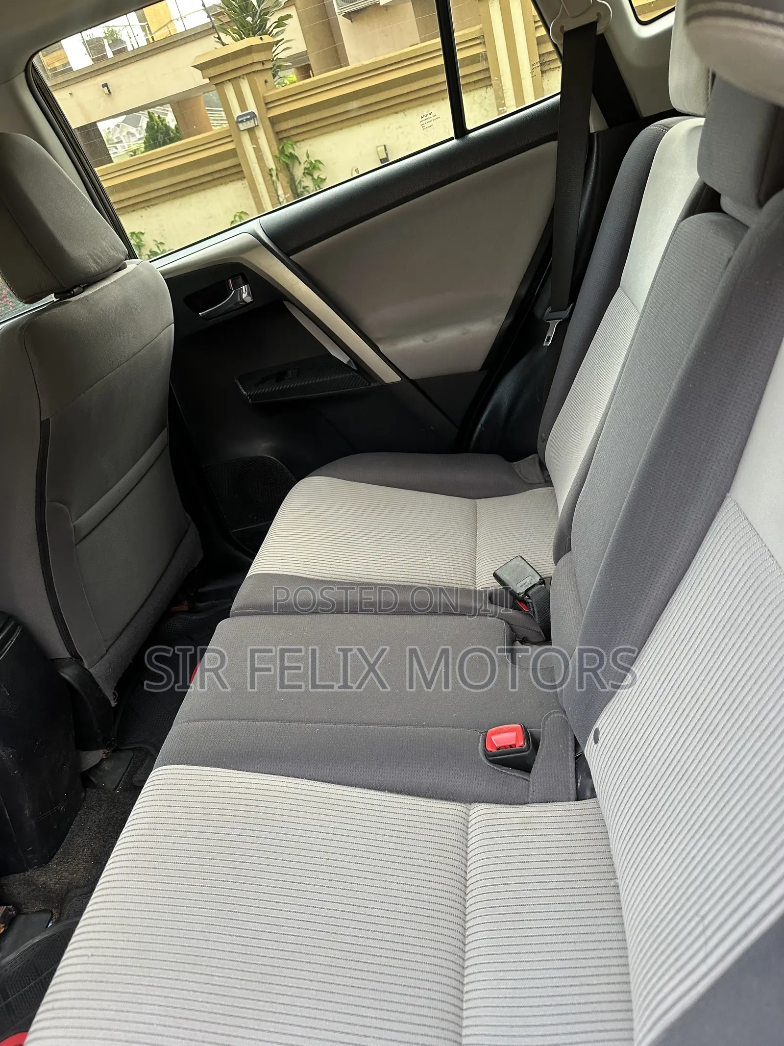 Toyota RAV4 XLE 4dr SUV AWD (2.5L 4cyl 6A) 2015 Black