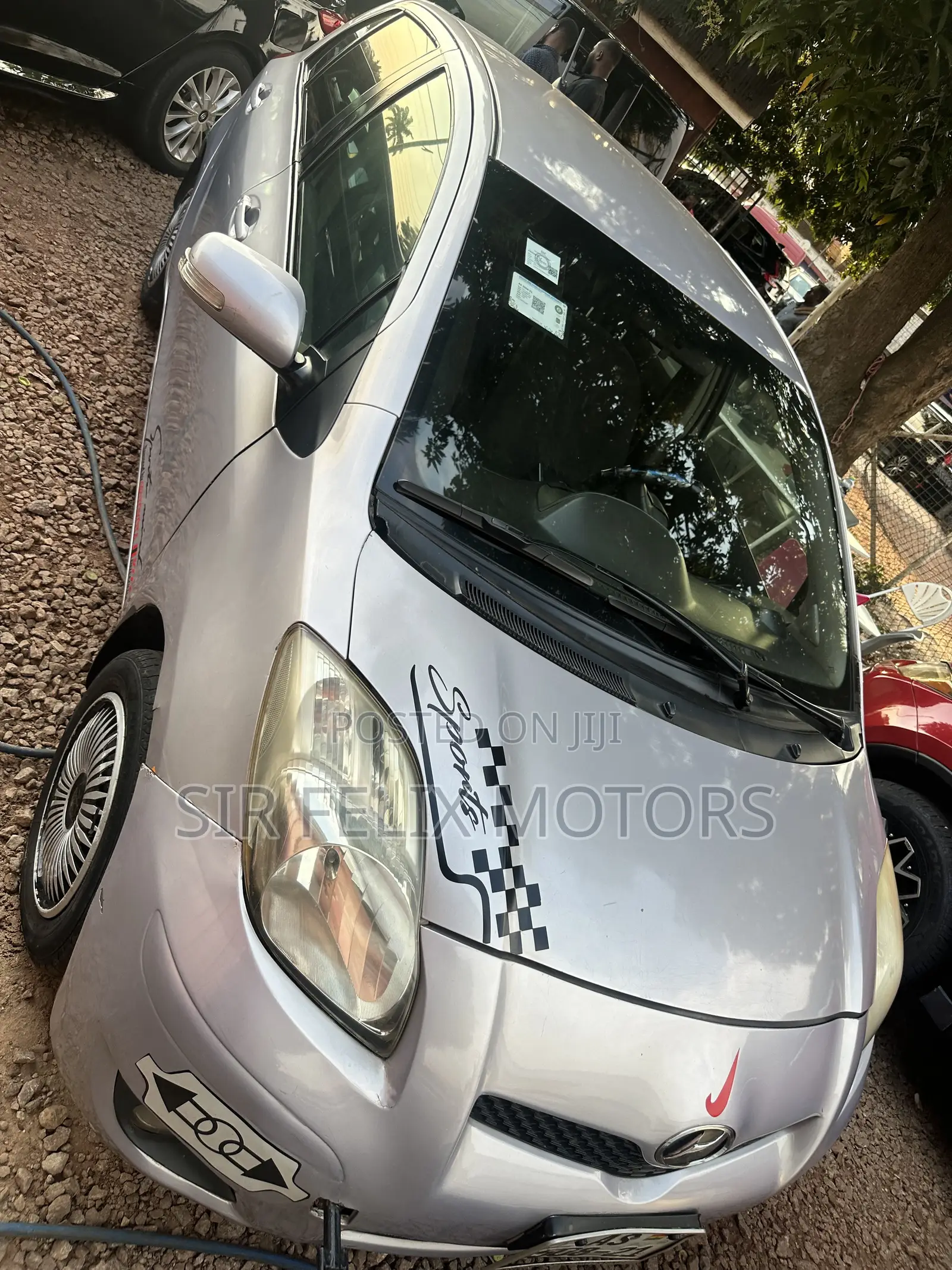 Toyota Vitz 1.0 FWD 5dr 2010 Black