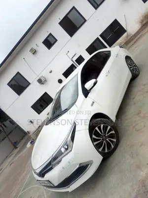 Toyota Corolla LE 2023 White