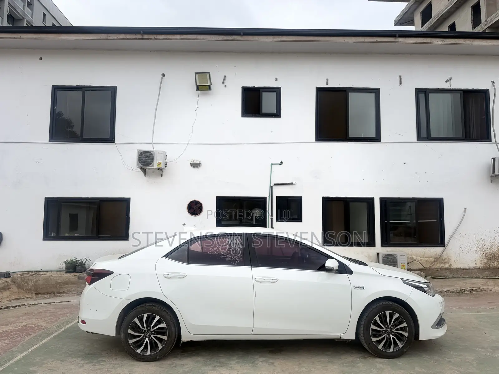 Toyota Corolla LE 2023 White