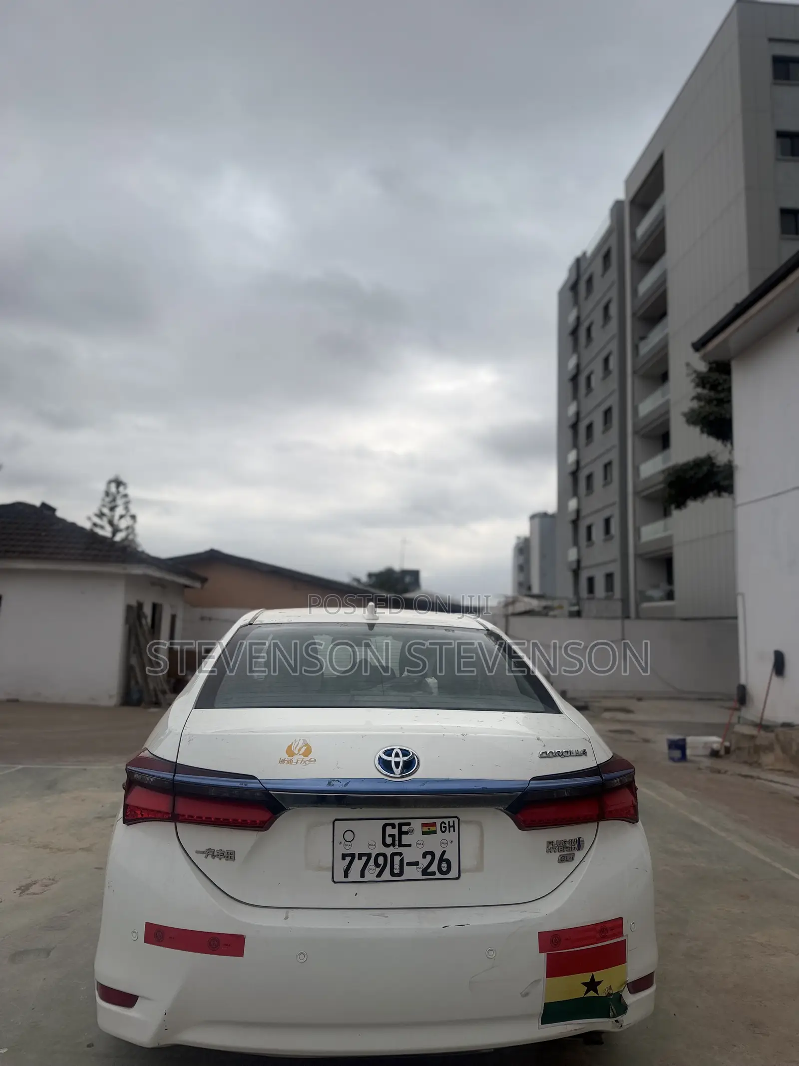 Toyota Corolla LE 2023 White