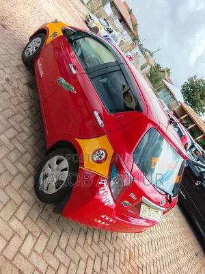 Toyota Vitz 2013 Red