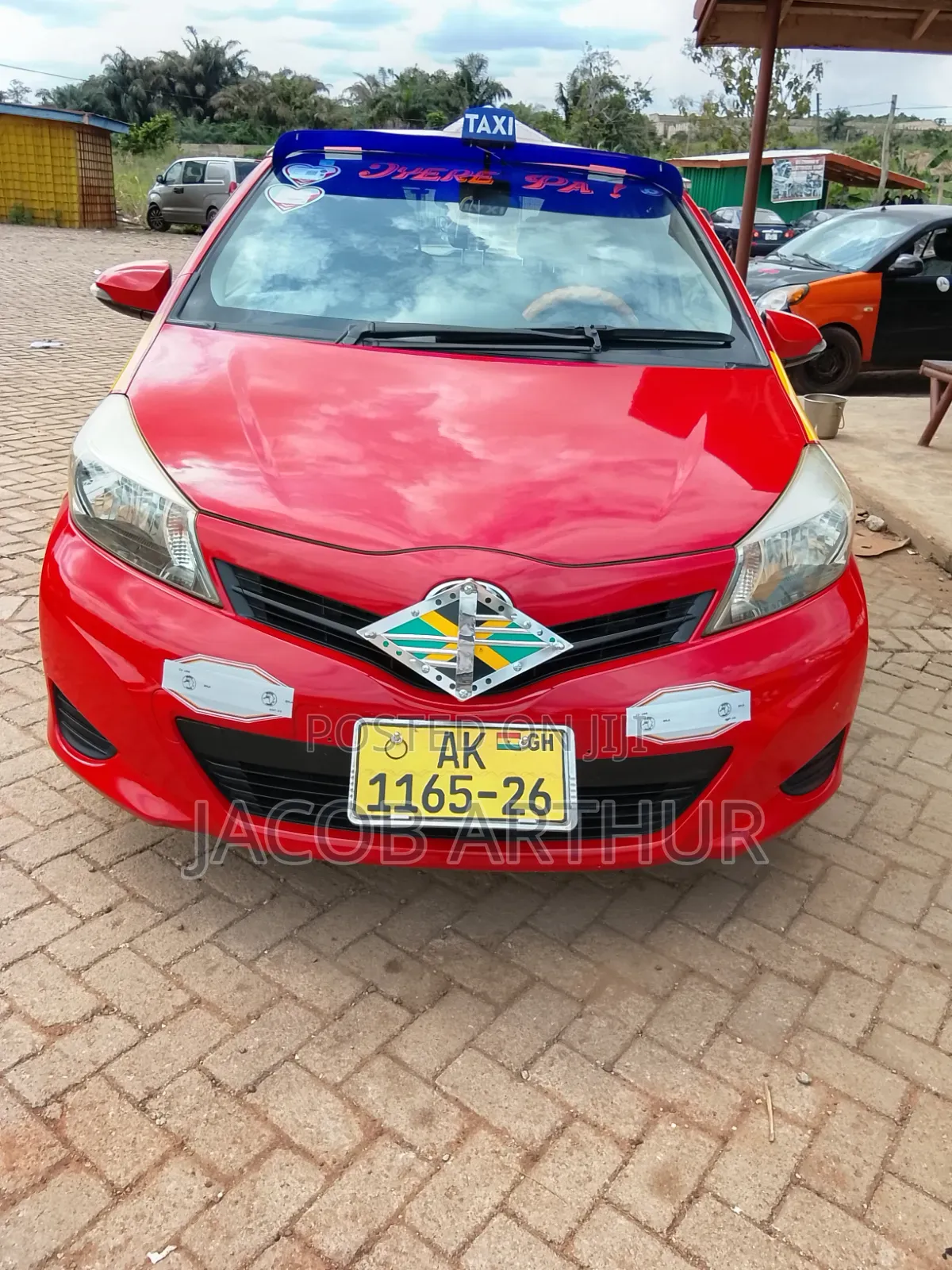 Toyota Vitz 2013 Red
