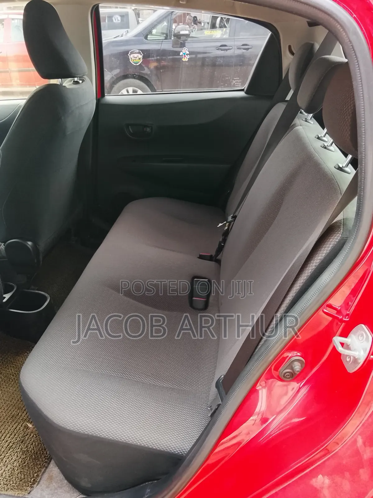 Toyota Vitz 2013 Red