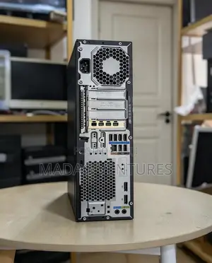 Desktop Computer HP Z2 16GB Intel Core i7 SSD 256GB