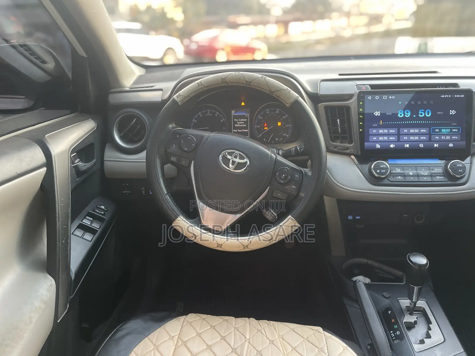 Toyota RAV4 XLE 4dr SUV (2.5L 4cyl 6A) 2018 White