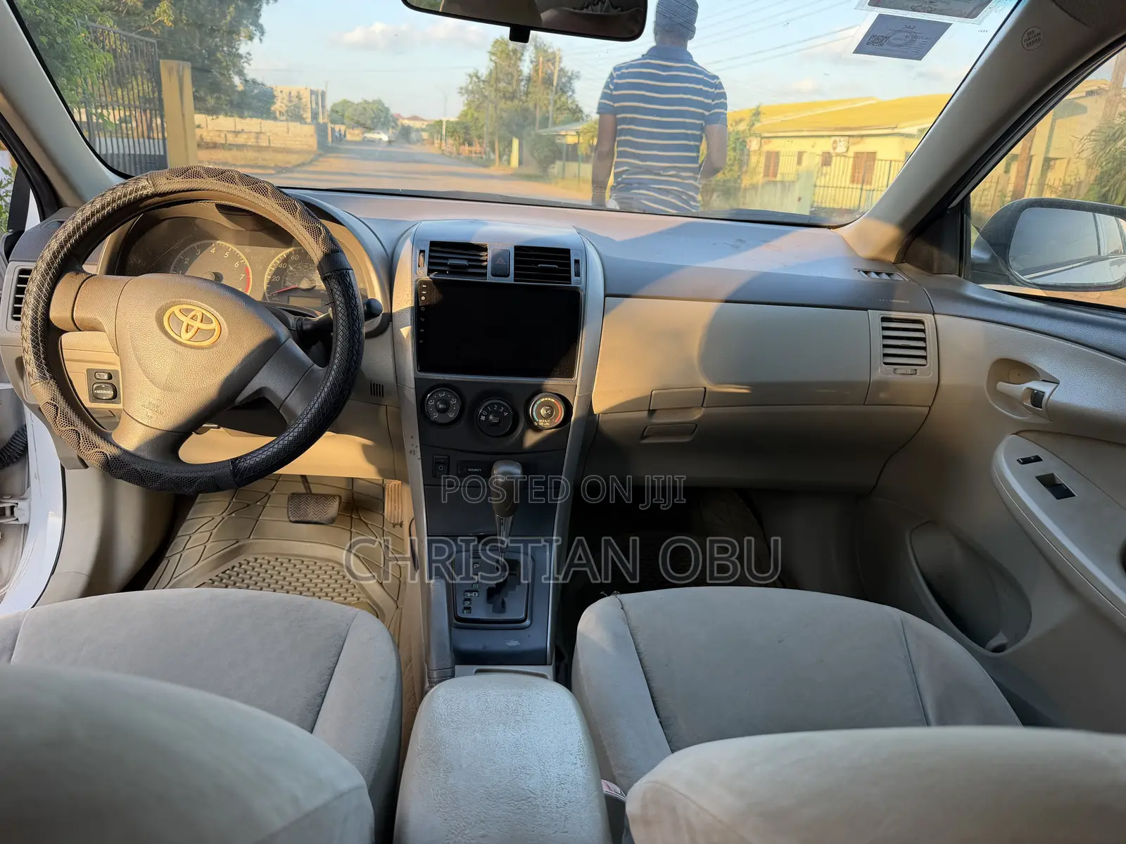 Toyota Corolla LE 4dr Sedan (1.8L 4 cyl 4A) 2009 White