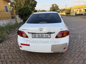 Toyota Corolla LE 4dr Sedan (1.8L 4 cyl 4A) 2009 White