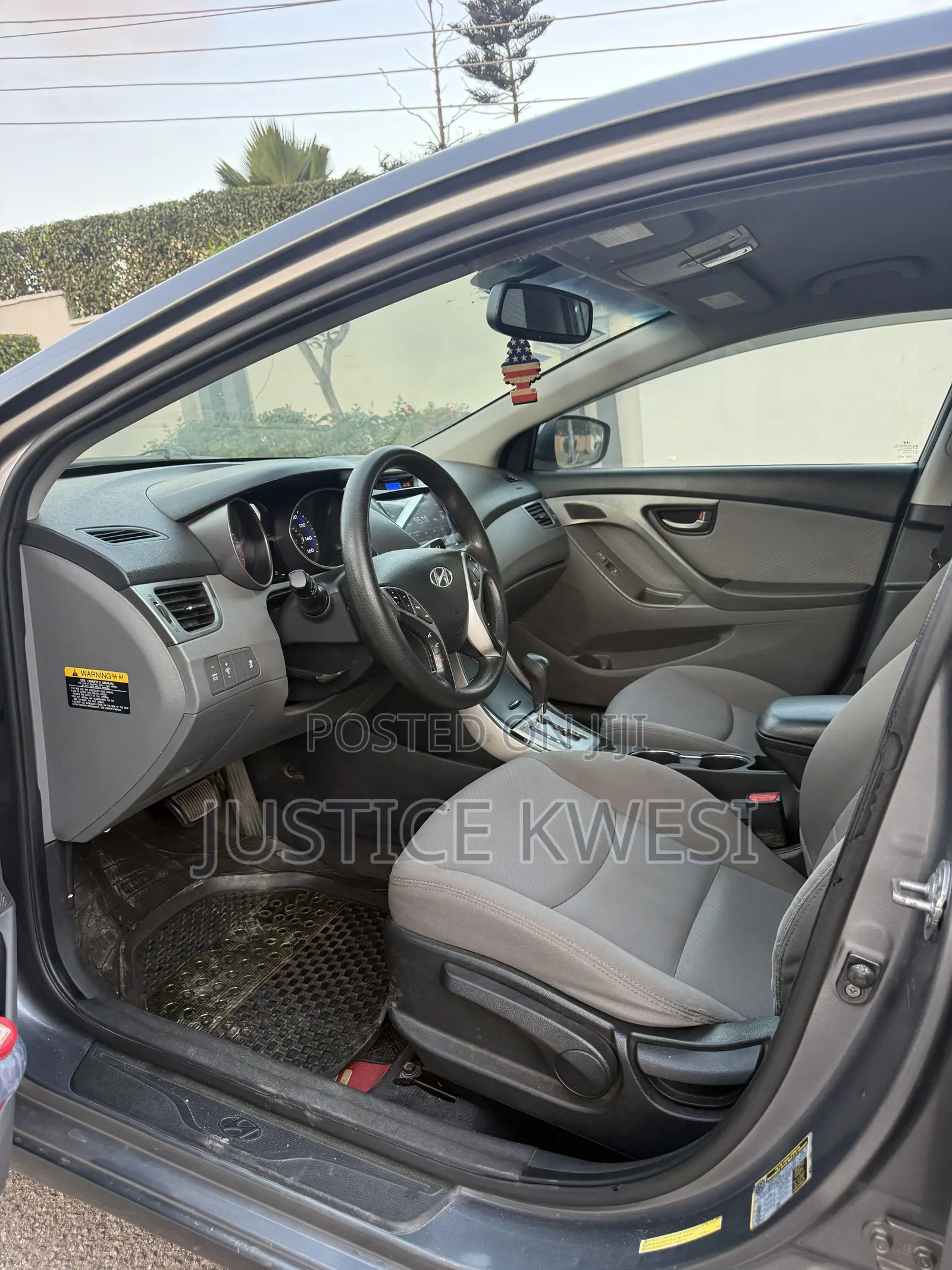 Hyundai Elantra GLS 2012 Gray