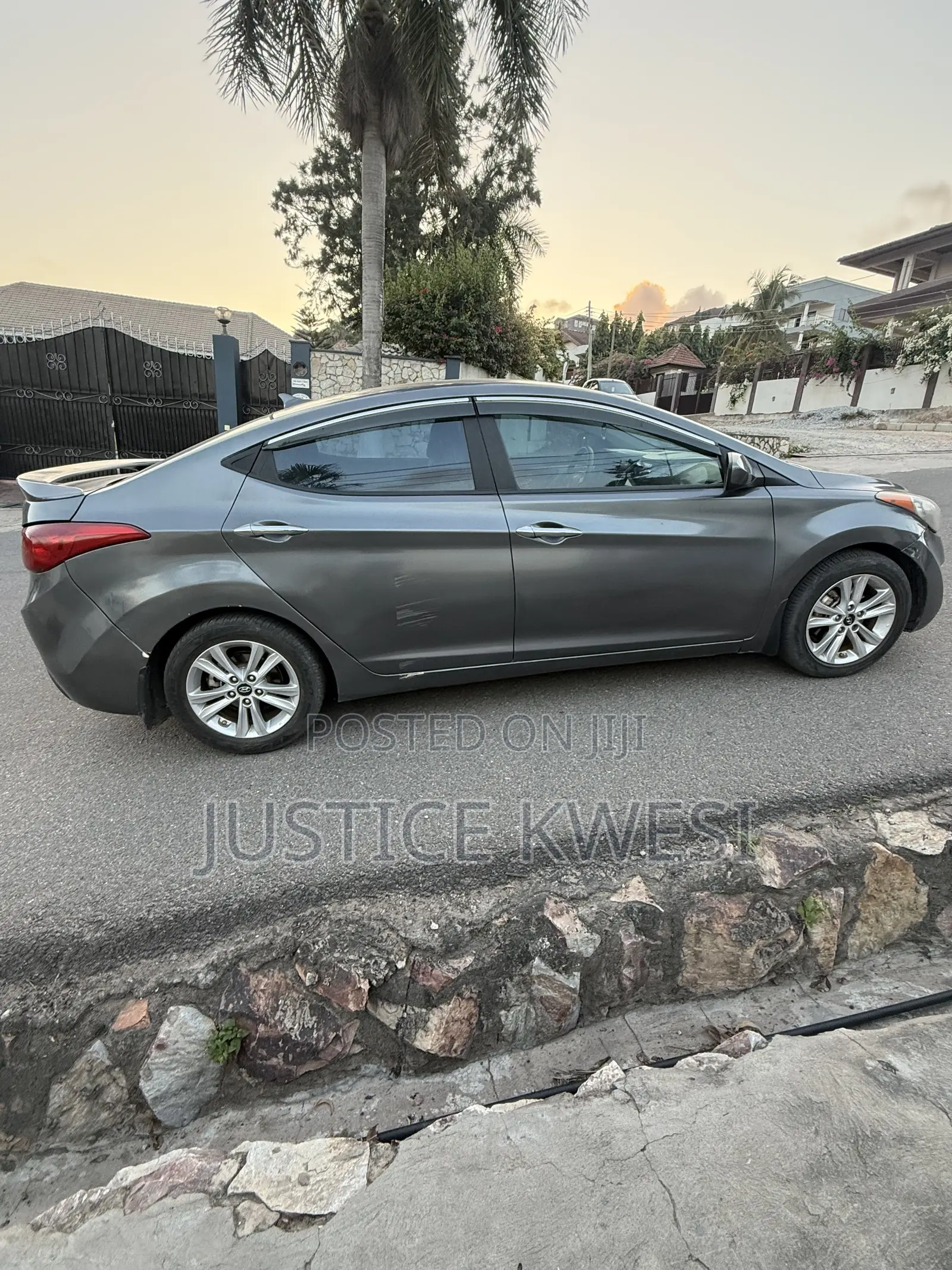 Hyundai Elantra GLS 2012 Gray