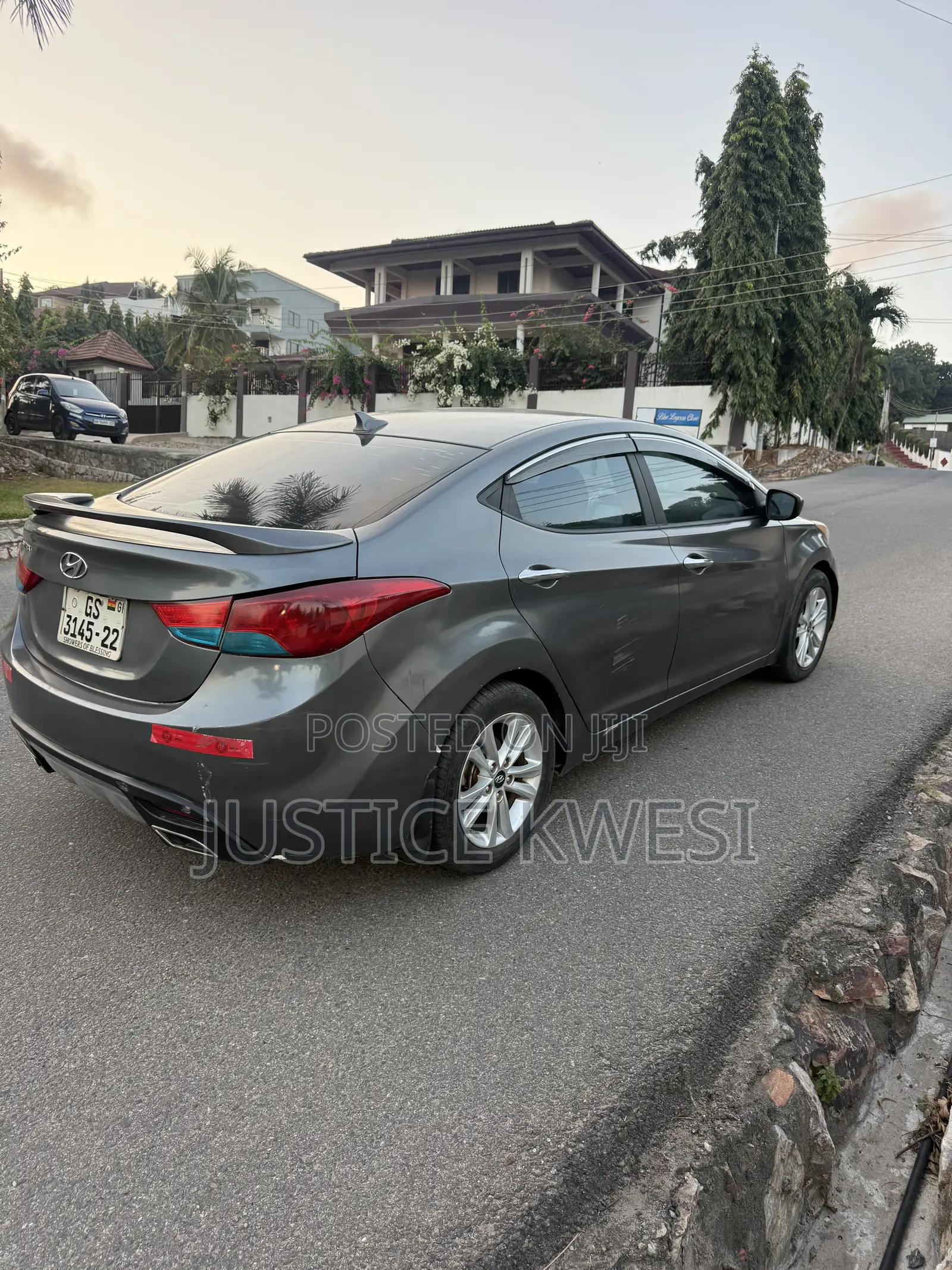 Hyundai Elantra GLS 2012 Gray