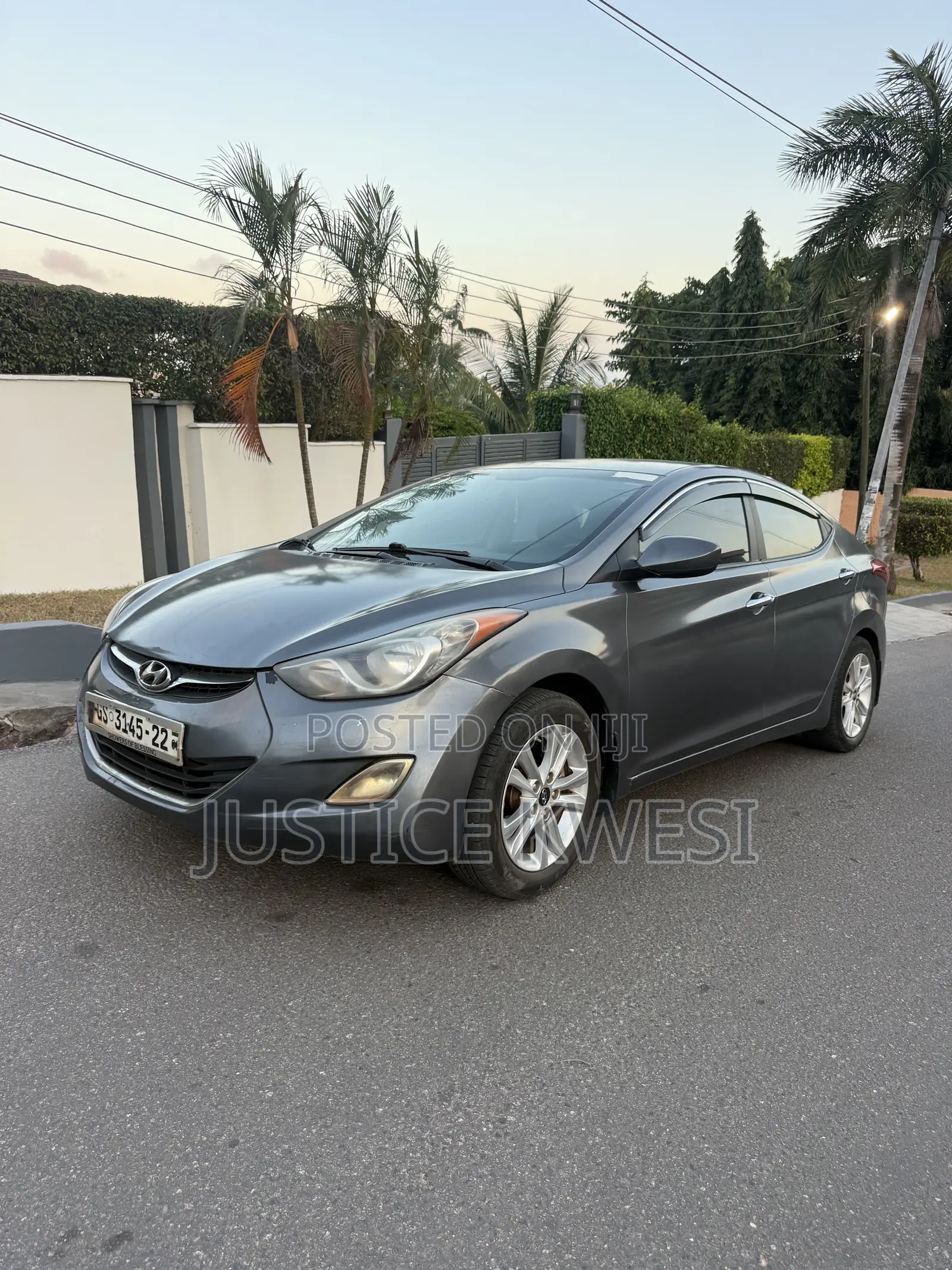 Hyundai Elantra GLS 2012 Gray