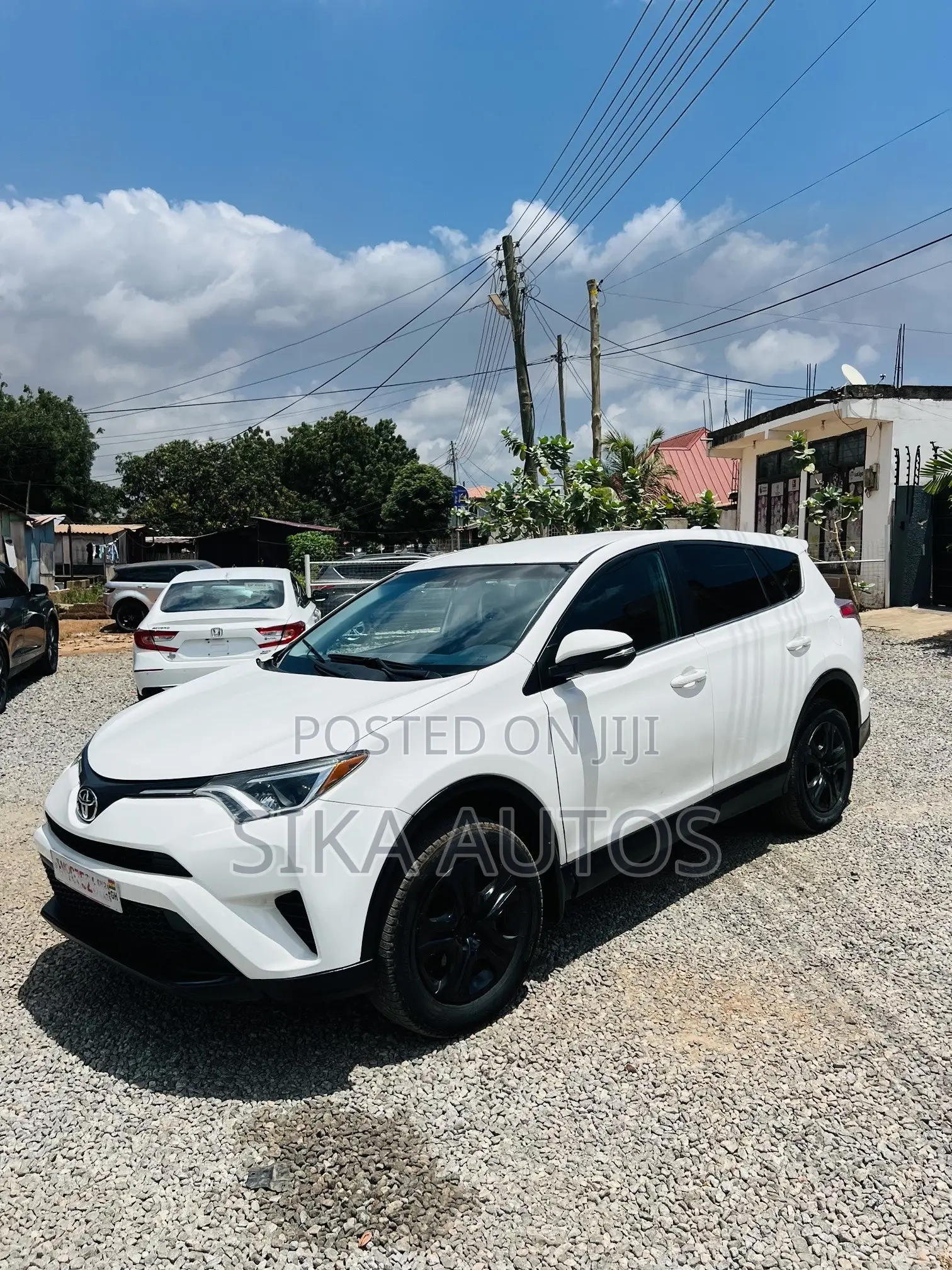 Toyota RAV4 XLE AWD (2.5L 4cyl 6A) 2017 White