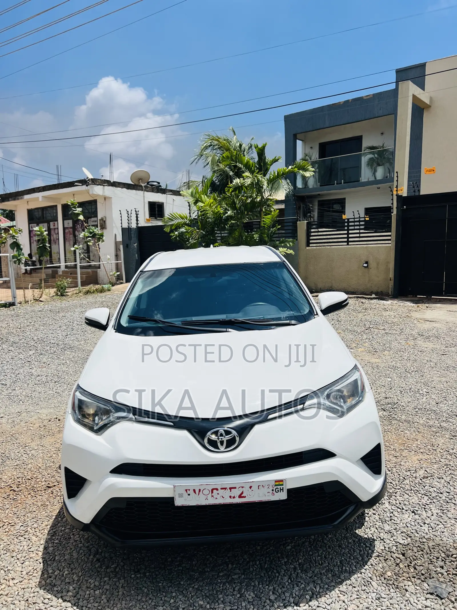 Toyota RAV4 XLE AWD (2.5L 4cyl 6A) 2017 White