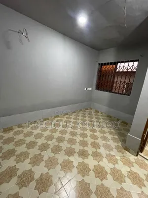 1bdrm Room & Parlour in Lakeside Community 1 for rent