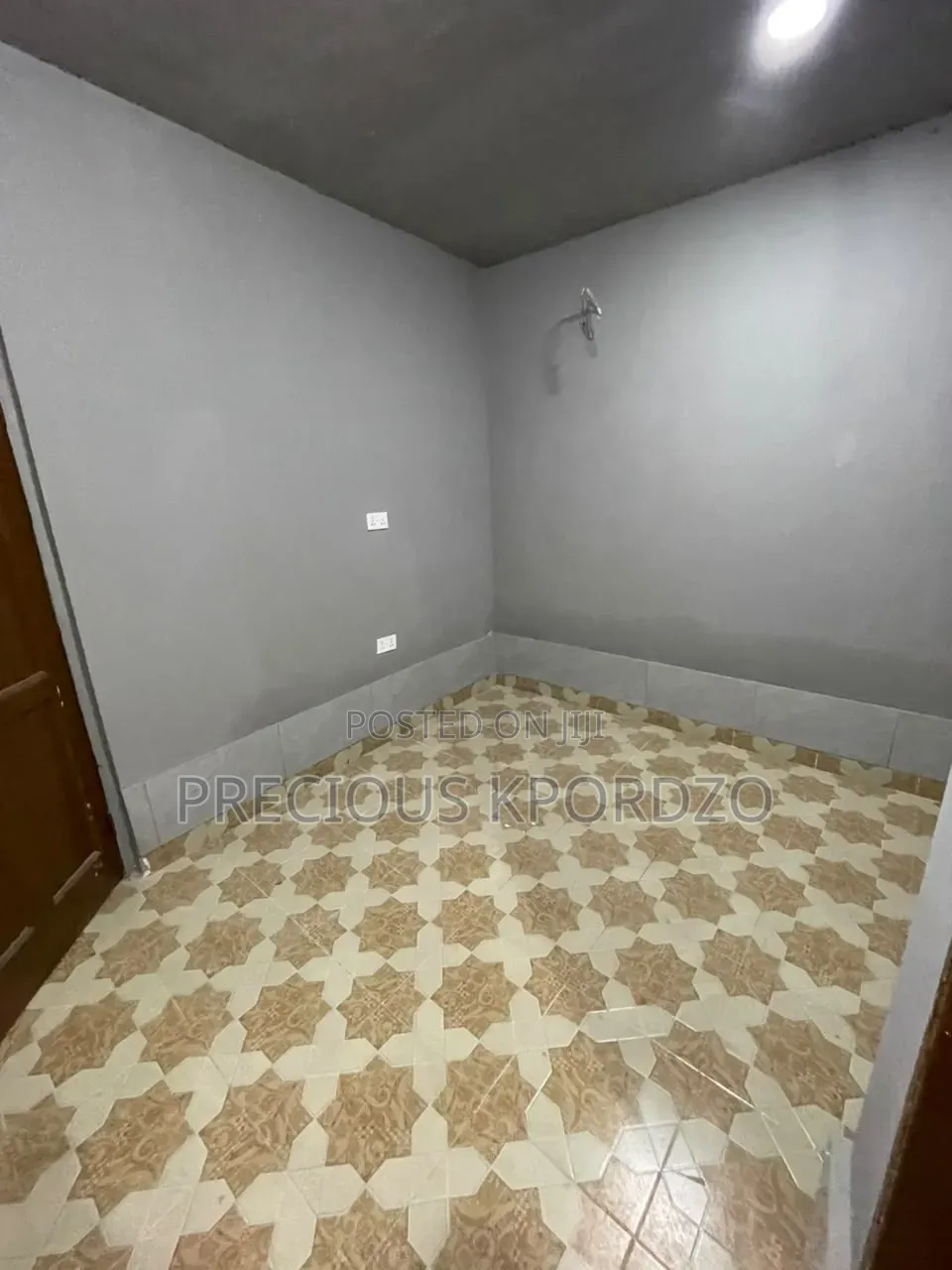 1bdrm Room & Parlour in Lakeside Community 1 for rent