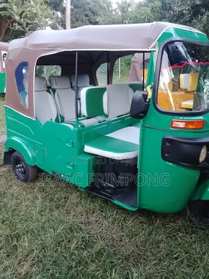 Bajaj RE 2026 Green