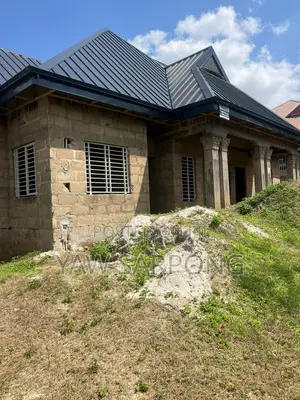 4bdrm House in Asikafo) Amba Nt3M, Kwabre for sale