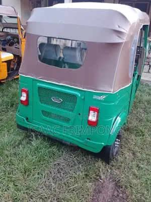 Bajaj RE 2026 Green