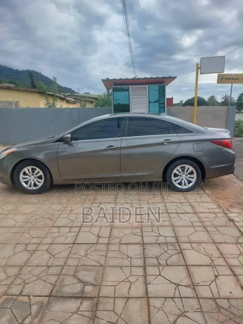 Hyundai Sonata Limited 2.0T Sedan (2.0L 4cyl 6A) 2013 Green