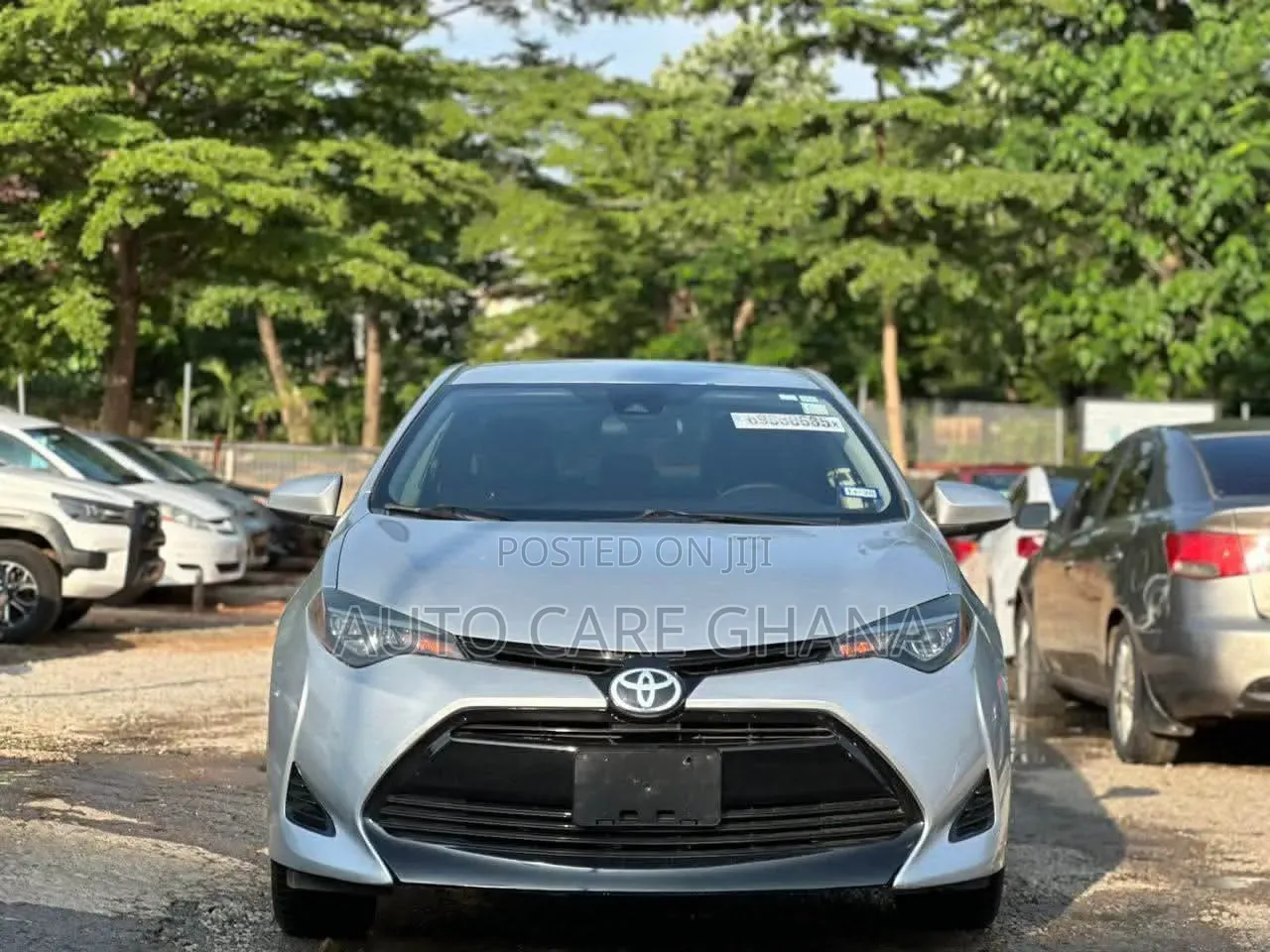 Toyota Corolla LE (1.8L 4cyl 2A) 2018 Silver