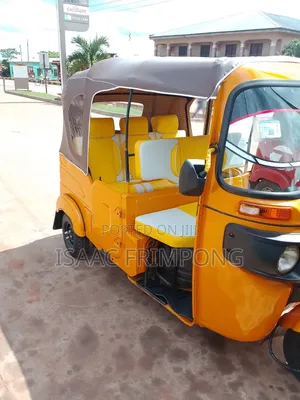 Bajaj RE 2026 Red