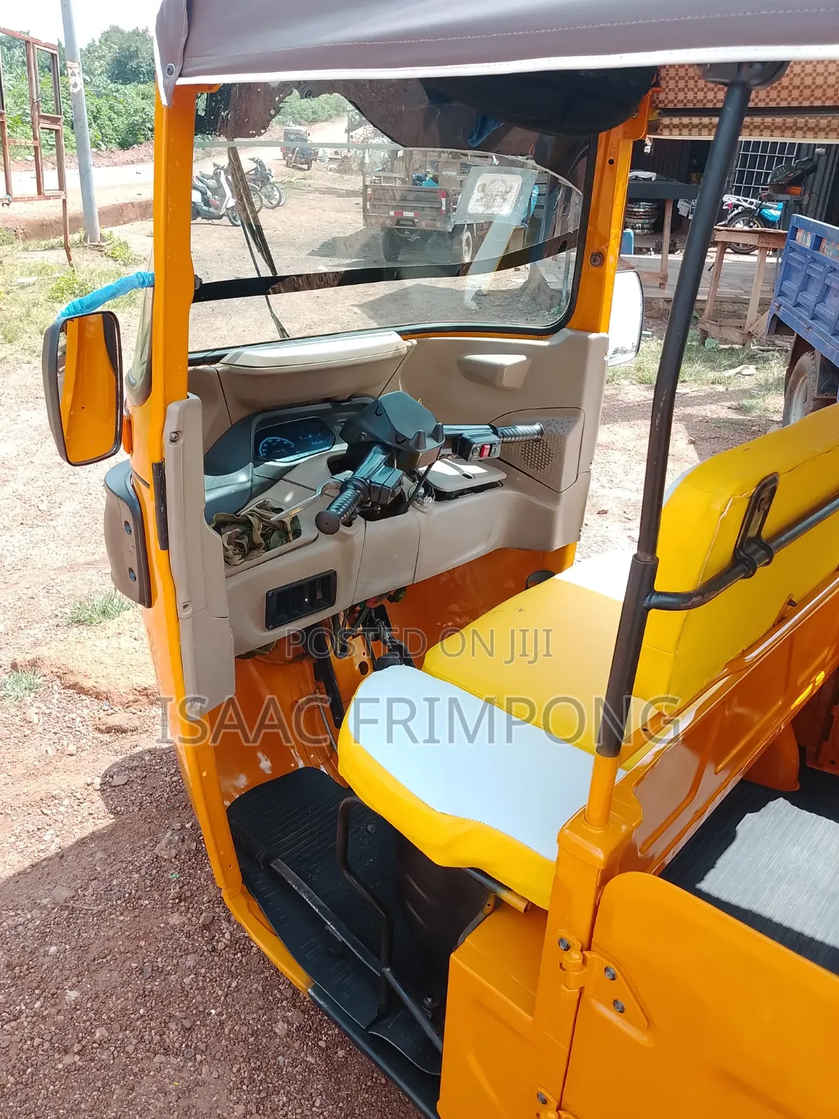 Bajaj RE 2026 Red