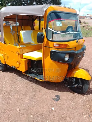 Bajaj RE 2026 Red