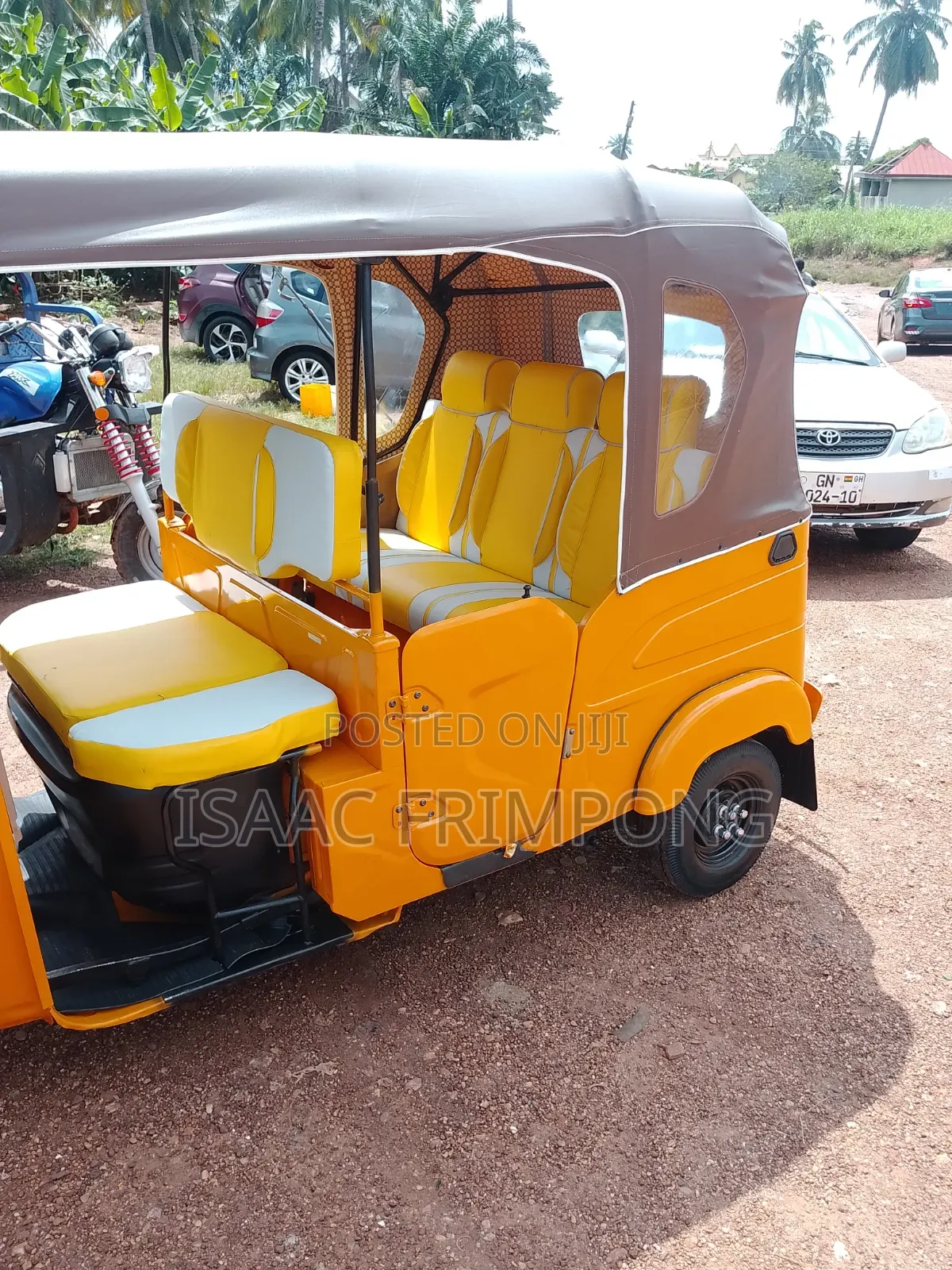 Bajaj RE 2026 Red