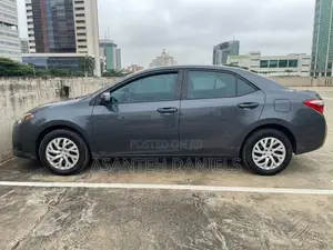 Toyota Corolla LE 4dr Sedan (1.8L 4cyl CVT) 2017 Gray