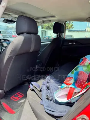 Honda Civic 2018 Red