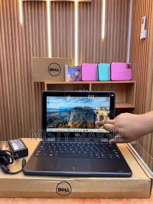 New Laptop Dell Latitude 3190 8GB Intel Core i5 SSD 128GB