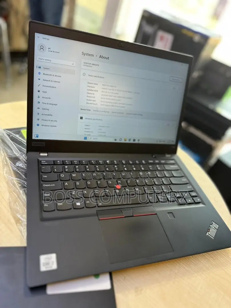 Laptop Lenovo ThinkPad T14s G4 16GB Intel Core i5 SSD 512GB