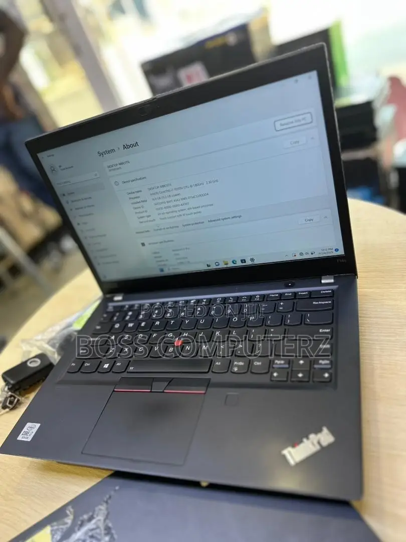 Laptop Lenovo ThinkPad T14s G4 16GB Intel Core i5 SSD 512GB