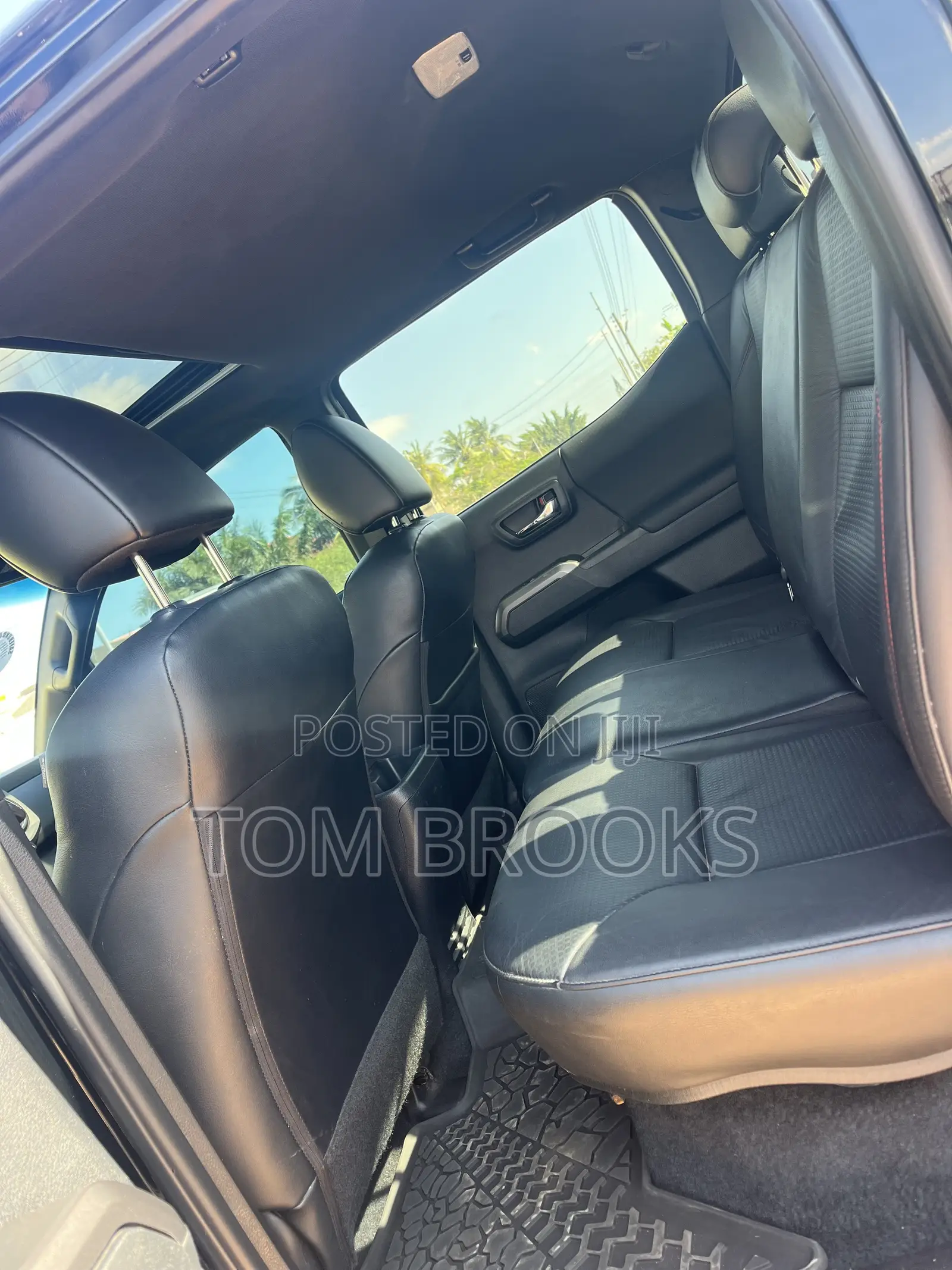 Toyota Tacoma 2024 Black