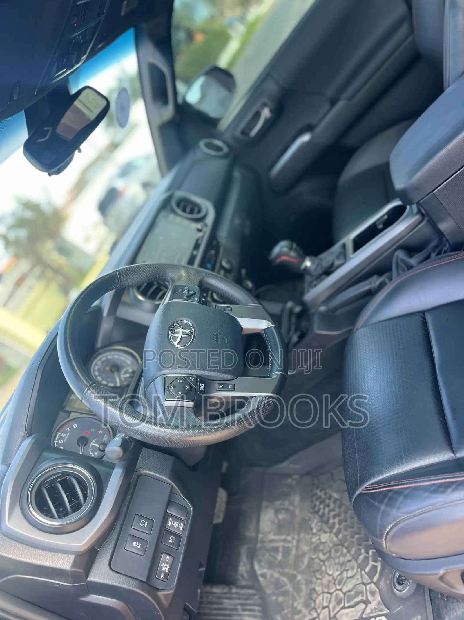 Toyota Tacoma 2024 Black