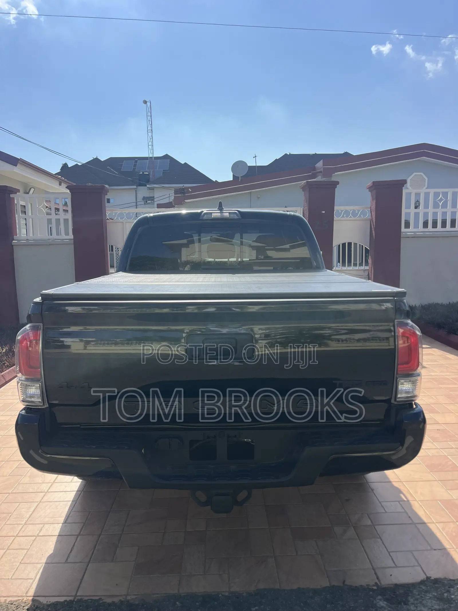 Toyota Tacoma 2024 Black