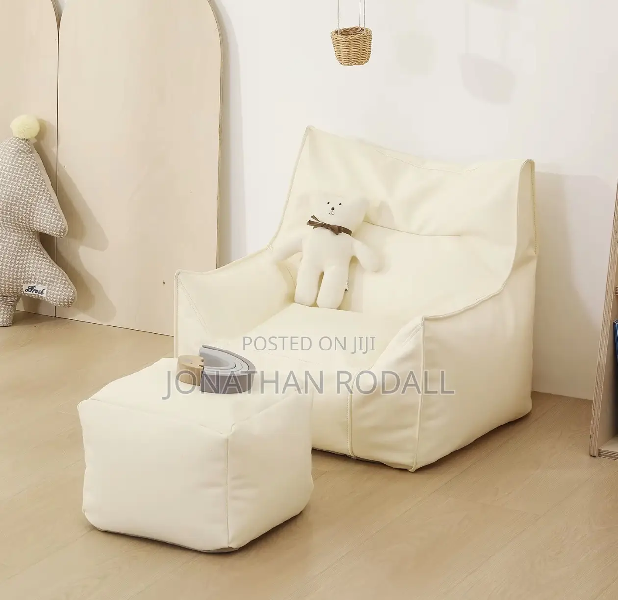 Children’s Bedroom Reading Chair