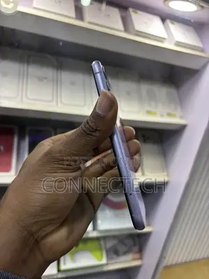 Apple iPhone 11 64 GB Purple