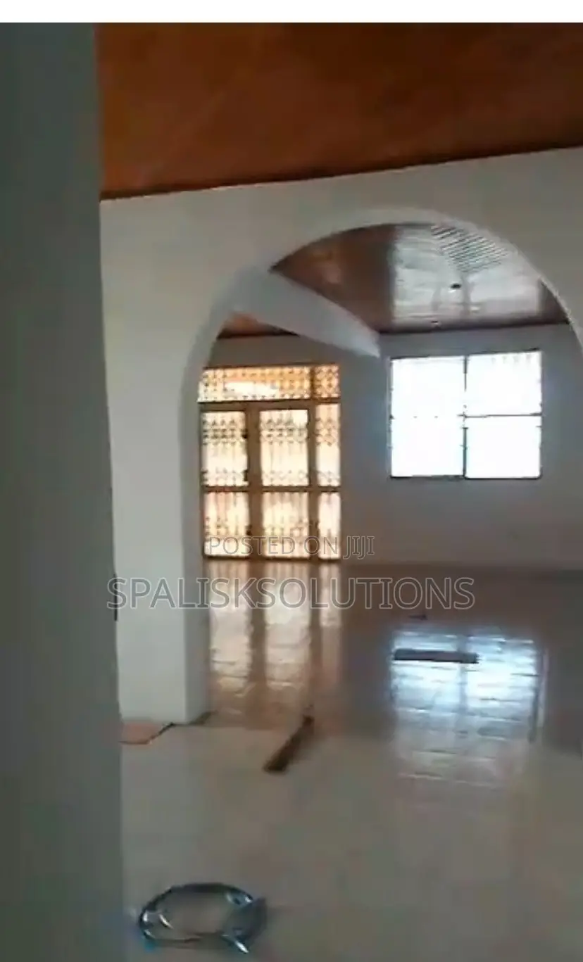 13bdrm House in Weija for sale