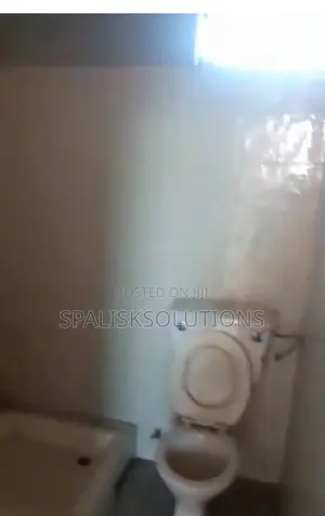 13bdrm House in Weija for sale