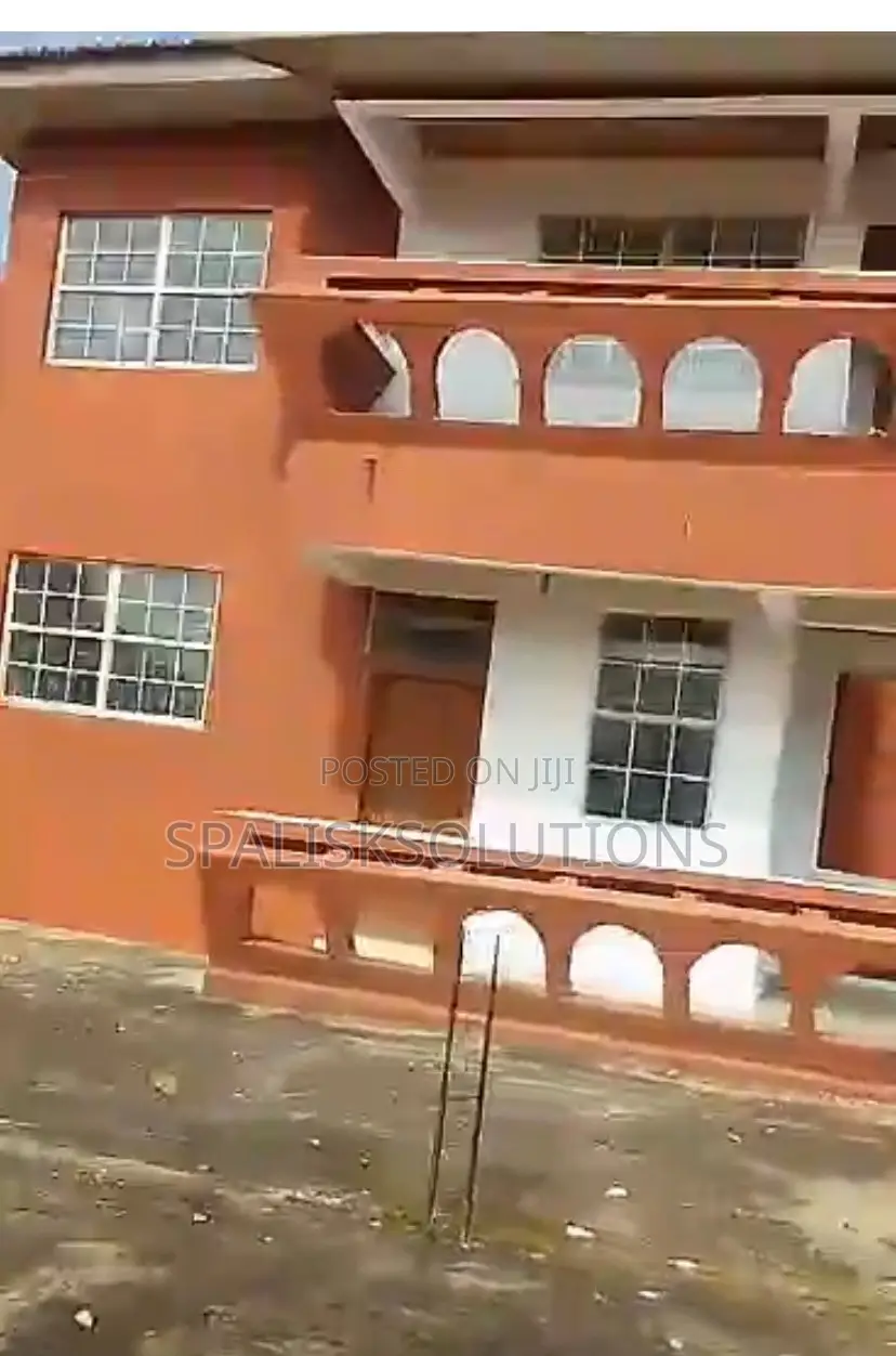 13bdrm House in Weija for sale