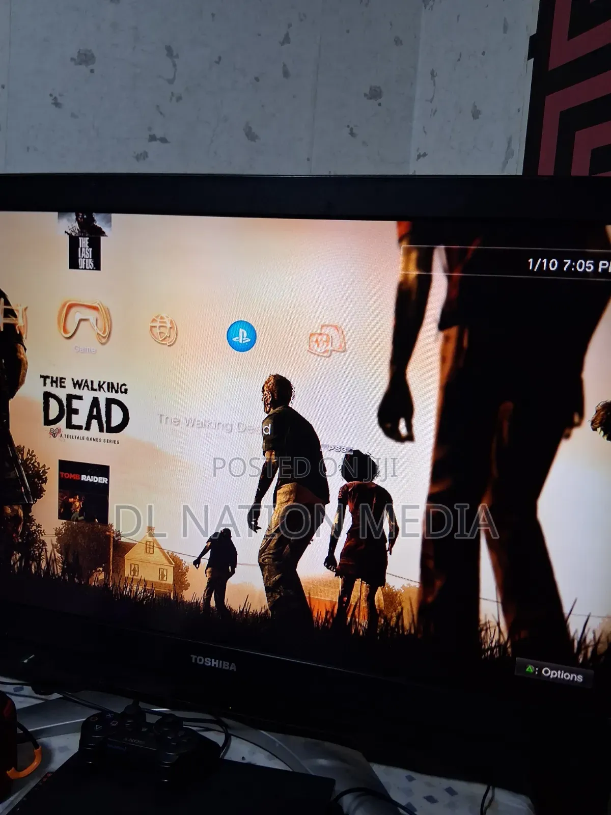 PS3 Slim Jailbreak With 2 Pads and 17games +500gig HDD and a Cable