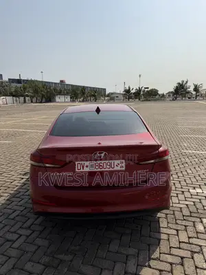 Hyundai Elantra Limited Sedan FWD (2.0L 4cyl 6A) 2017 Red