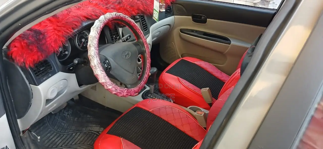 Hyundai Accent 2010 Gray