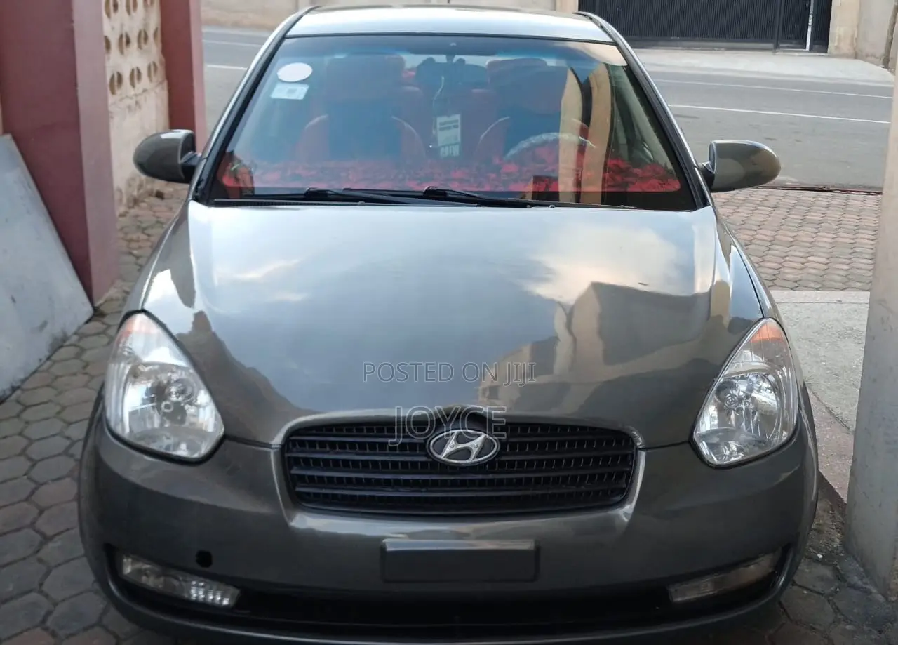 Hyundai Accent 2010 Gray