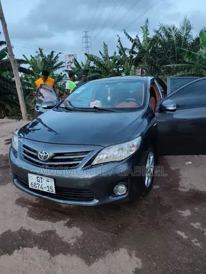 Toyota Corolla 2013 Gray