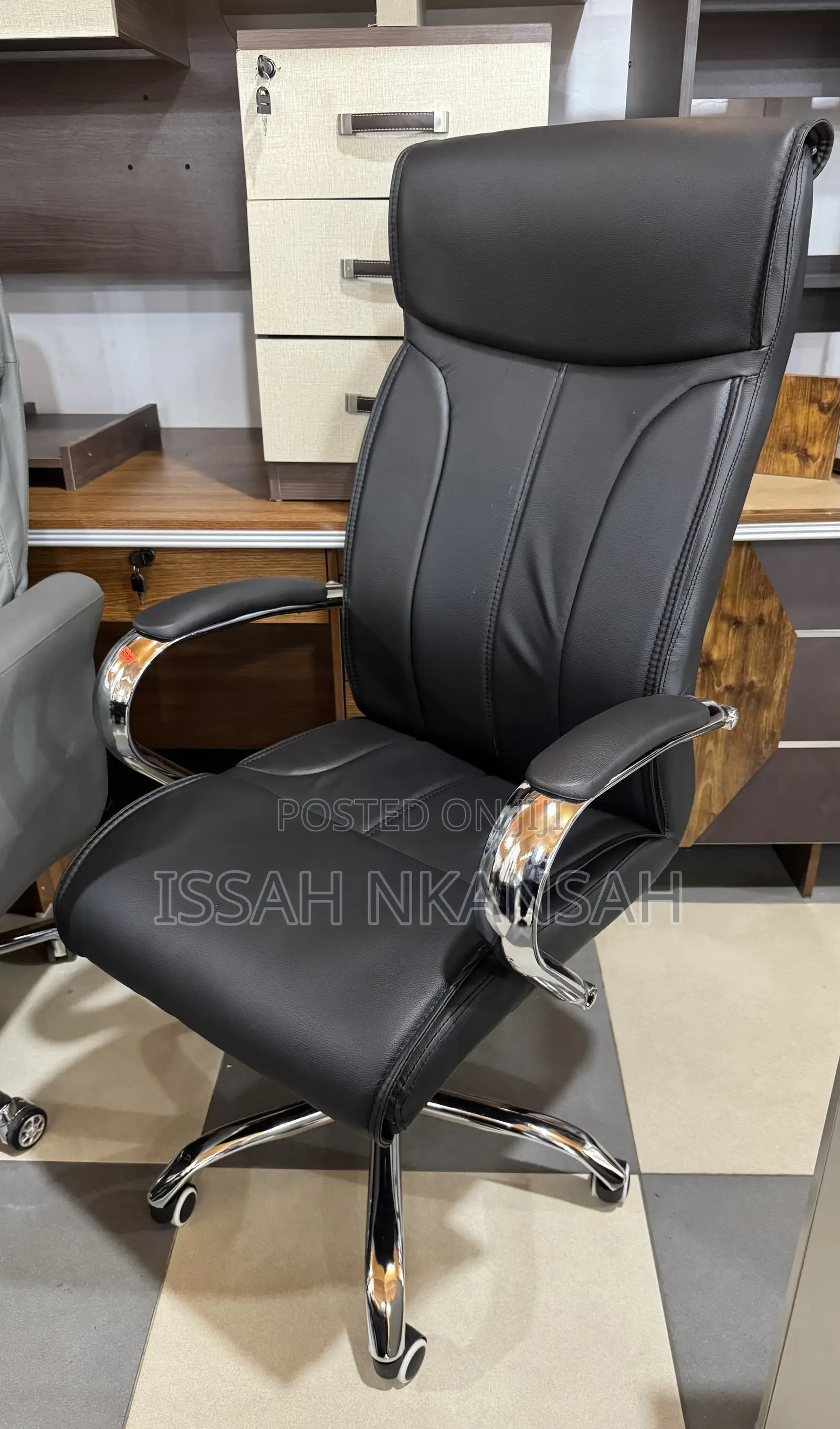 EXECUTIVE Black Leather Office Chair